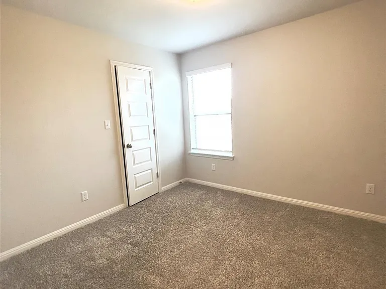 1725 Fountain Bridge Dr — Photo 21