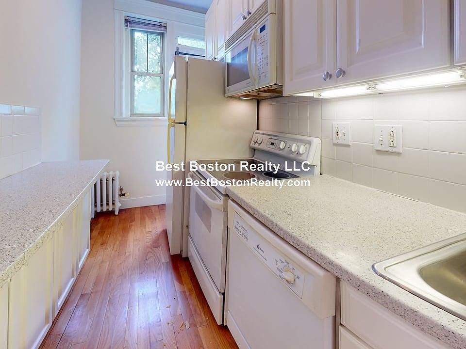 1st image of 89 Trowbridge St APT 31