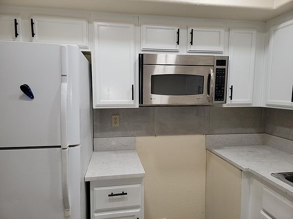 4th image of 1200 N Buffalo Dr