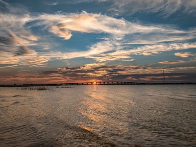 32 Hampton Rd, Hampton Bays, NY, 11946