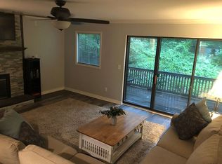 502 Stoneywood Dr, Brighton, MI 48116