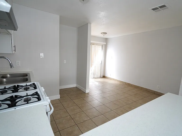 461 River Rd #503-C — Photo 3
