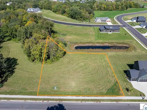 1678 Countryside Dr, North Mankato, MN 56003