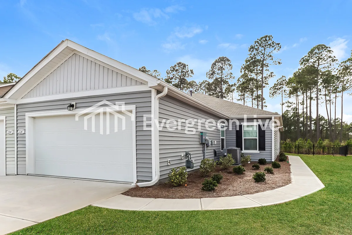 Building Photo - 2247 Courtina Way