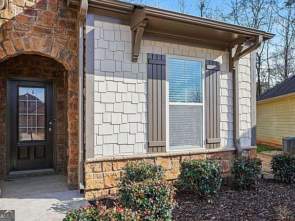 3rd image of 256 High Court Way