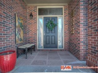 5420 Sawgrass Dr, Lincoln, NE 68526