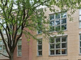 2333 N Wayne Ave, Chicago, IL 60614