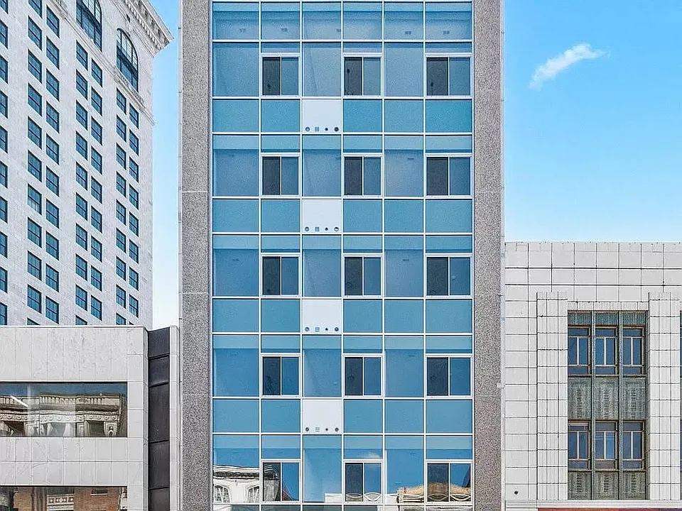 109 W Lexington St #3C