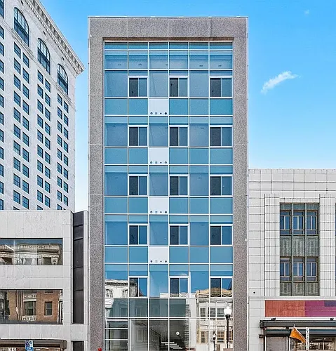 109 W Lexington St #3C Photo 1