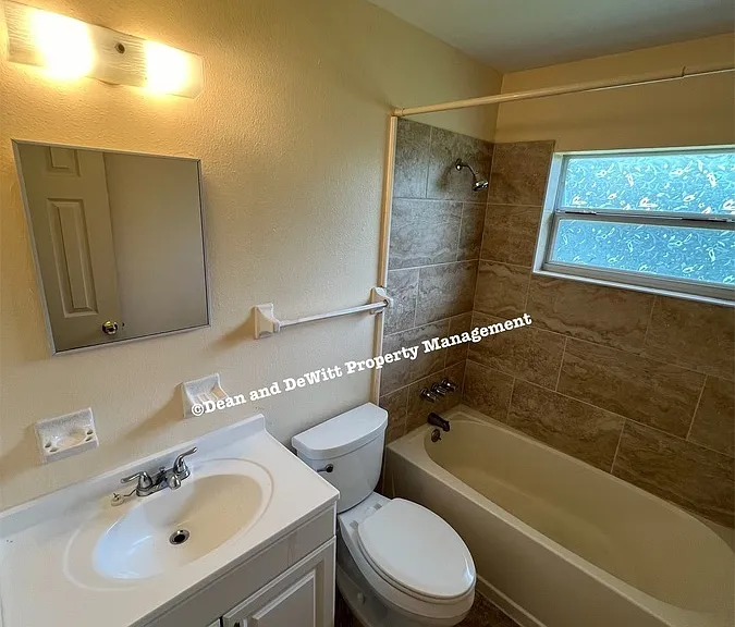 4251 45th St N #B — Photo 11