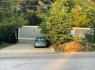 1407 N Sycamore Dr, Huntsville, TX 77320