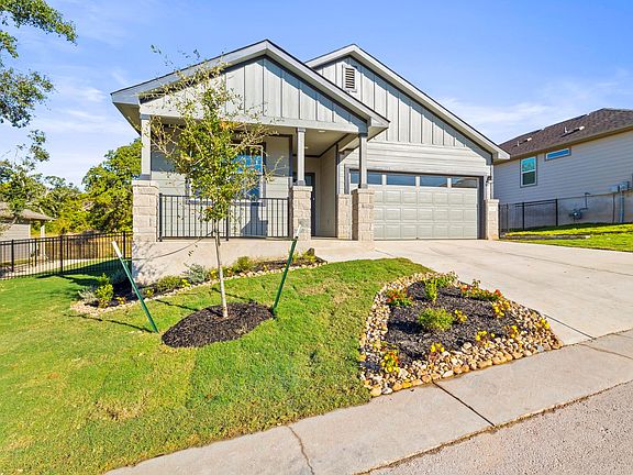 3rd image of 212 Florenz Ln