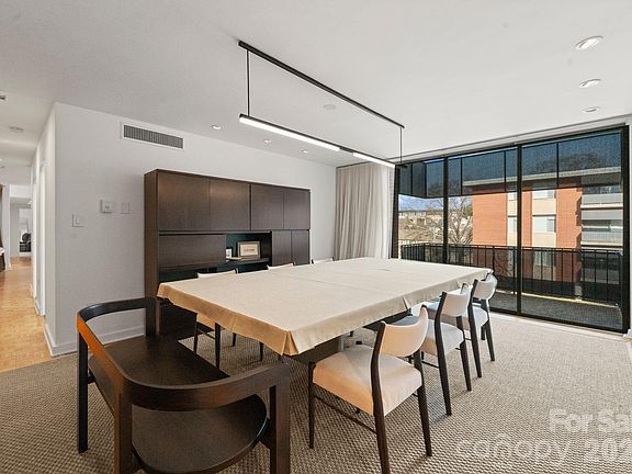 5th image of 1300 Queens Rd