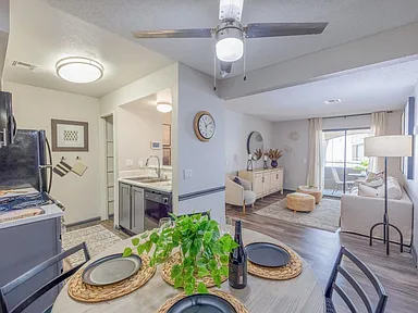 5400 Vistas Apartments