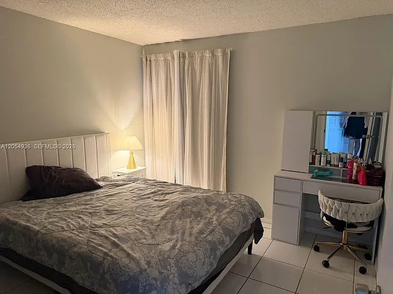2420 Diana Dr #302 — Photo 5
