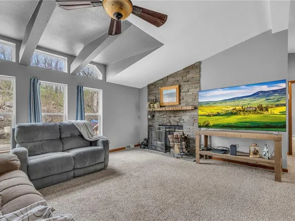 32000 E Major Rd, Grain Valley, MO 64029