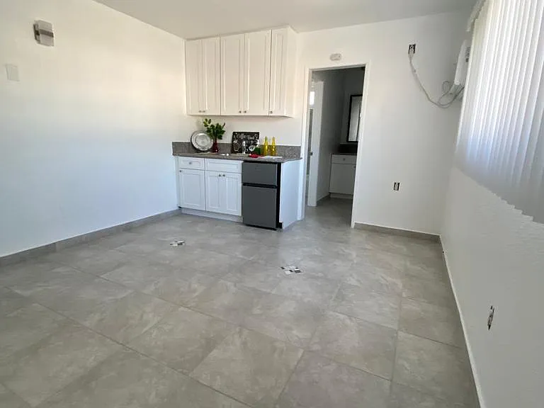 8553 Cedros Ave #9 — Photo 1