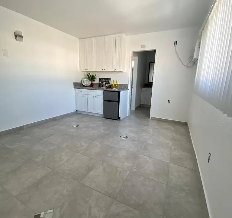 8553 Cedros Ave #9