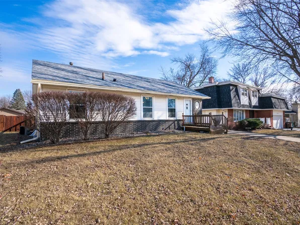 103 12th Ave SW, Altoona, IA 50009