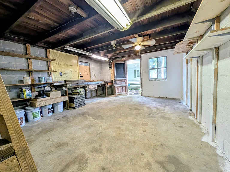 107 W Cooper St — Photo 9