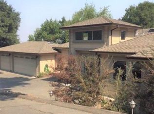 220 El Toyonal, Orinda, CA 94563