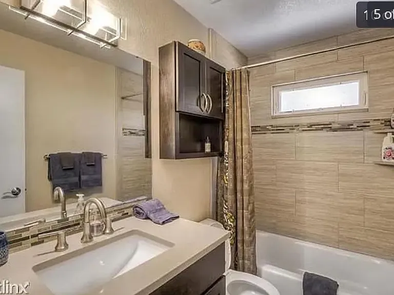 1320 Oak Ct — Photo 10