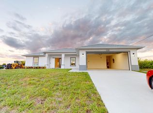 2028 NE 6th Ave, Cape Coral, FL 33909