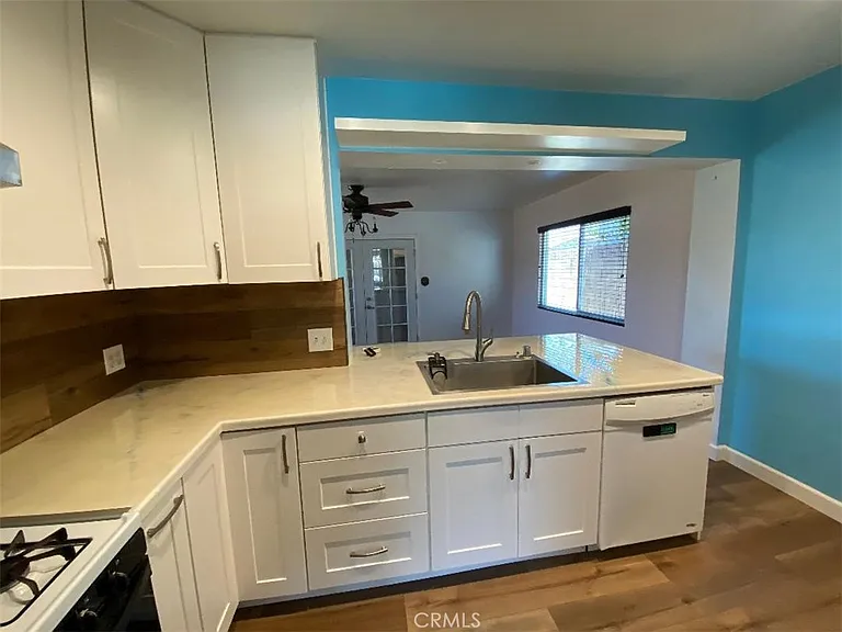 2041 Starhaven St — Photo 16