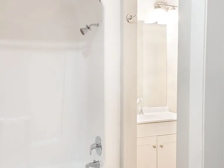 Sterling Heights by Callio Properties — Photo 32