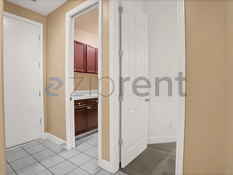 5743 W Chennault Ave — Photo 27