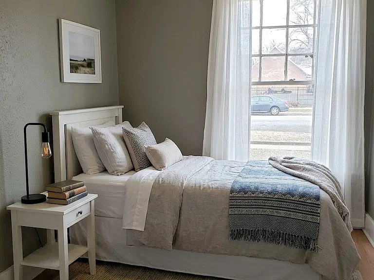 717 W Hays St #5 — Photo 4
