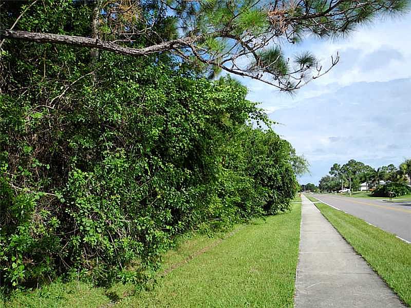 2nd image of 591 Periwinkle Dr