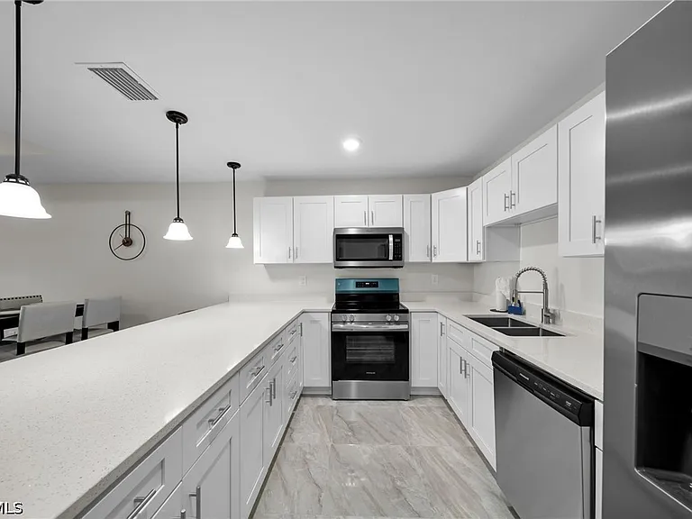 903A Albany Ave — Photo 9