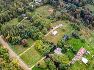 10678 Nicholson Rd, Fowlerville, MI 48836