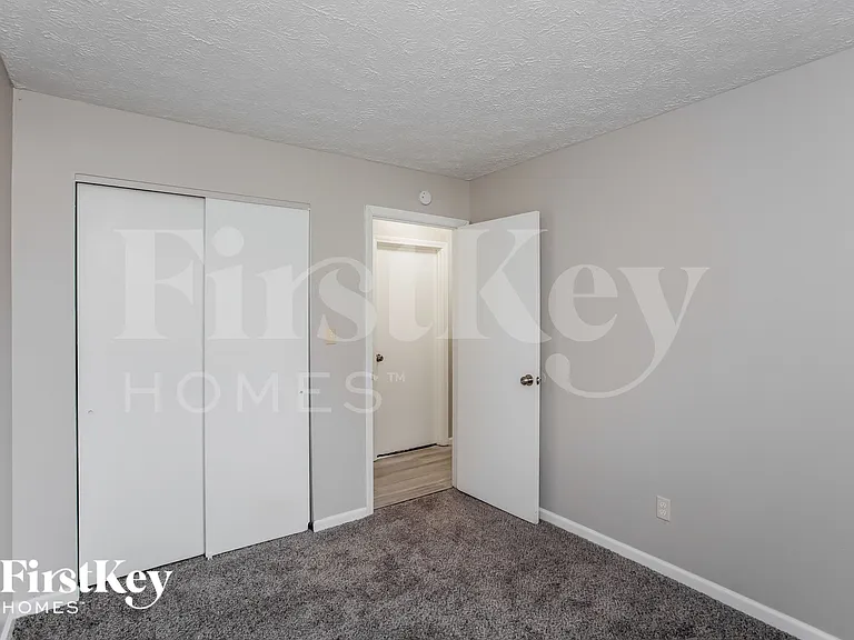 418 Andrea Dr — Photo 8