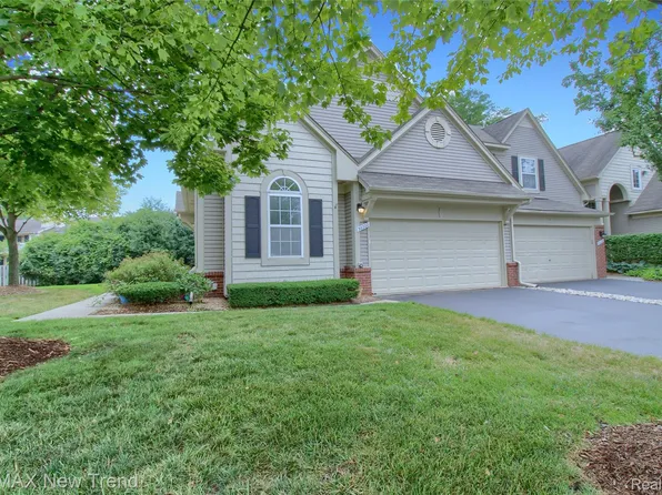 38222 Saratoga Cir, Farmington, MI 48331