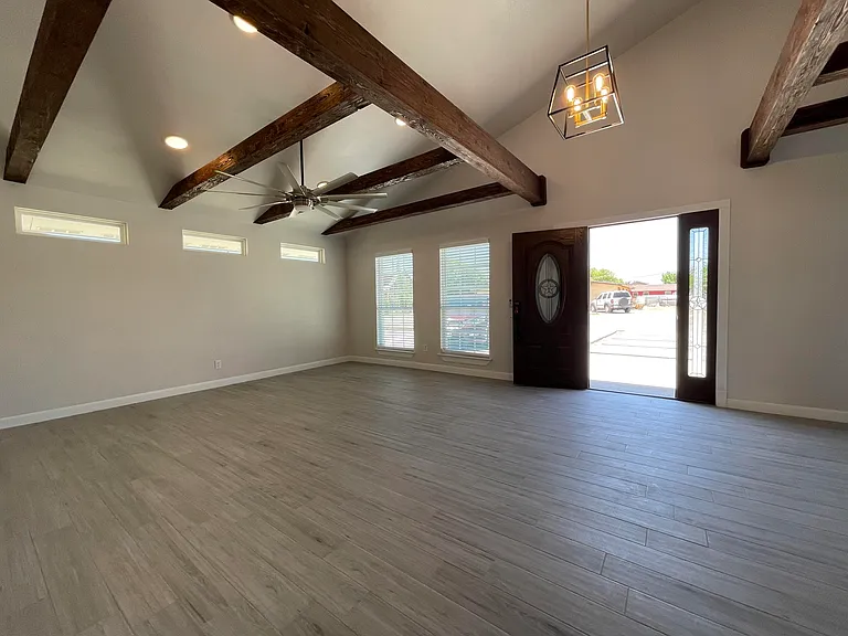 330 Plantation — Photo 16