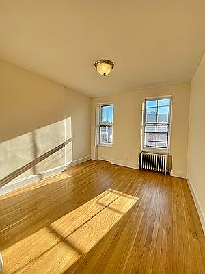 3rd image of 237 W 13th St APT 15