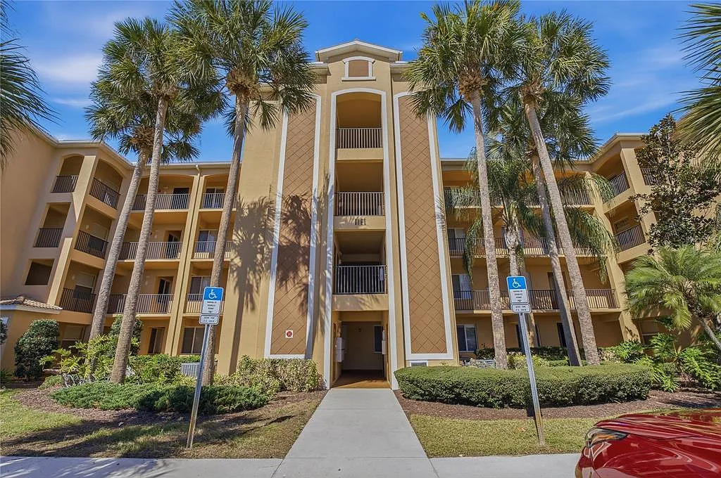 2 bed, 2.0 bath, 1156 sqft, $2,300 — Photo 1