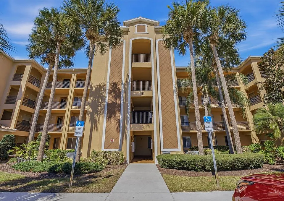8105 Grand Estuary Trl #402