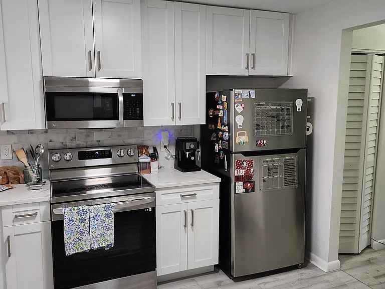 9807 Lombard Ct #207 — Photo 5