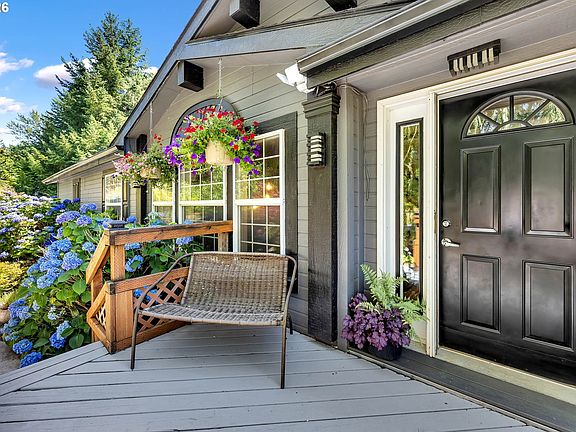 3rd image of 52 Estabrook Rd