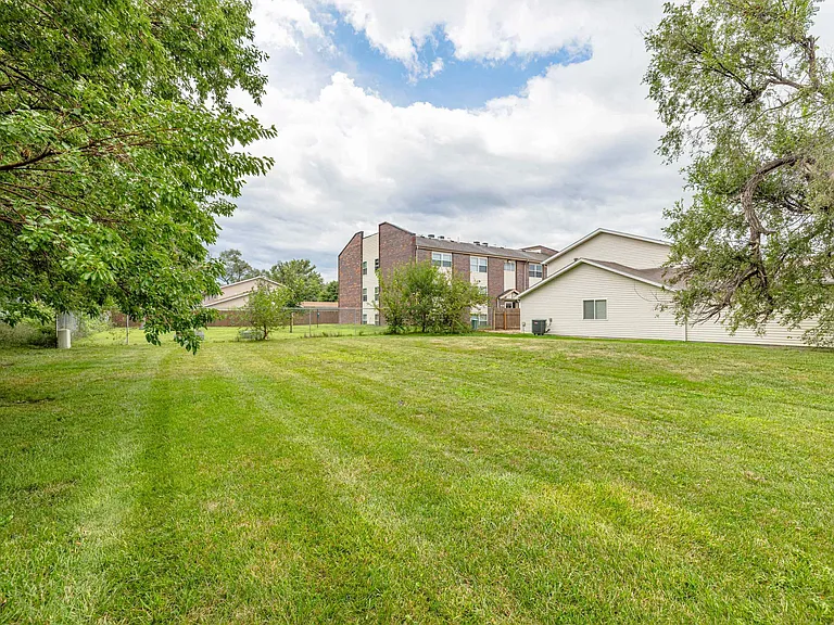 410 W Todd Cir — Photo 39