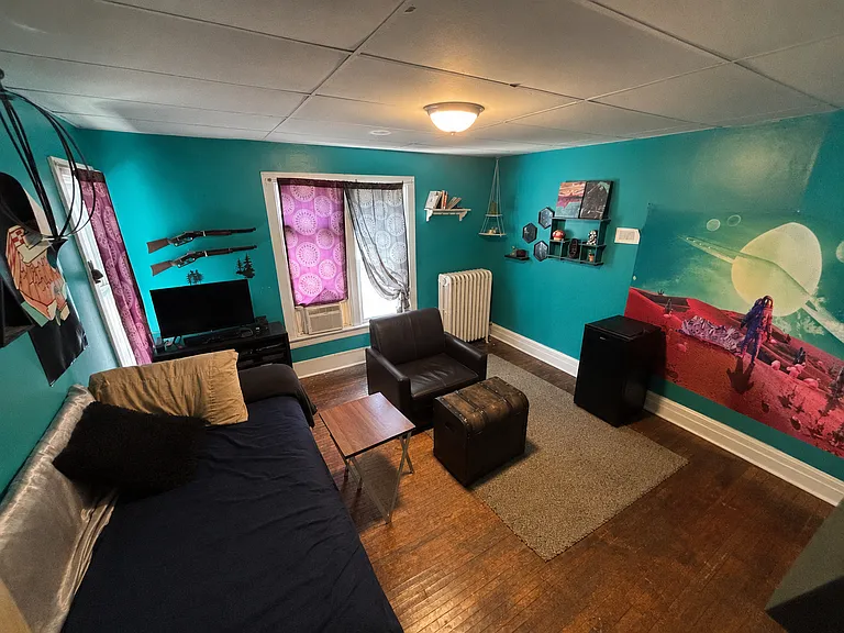 302 E Walnut St #B — Photo 5