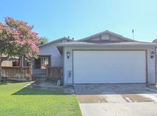 920 11th Ave, Kingsburg, CA