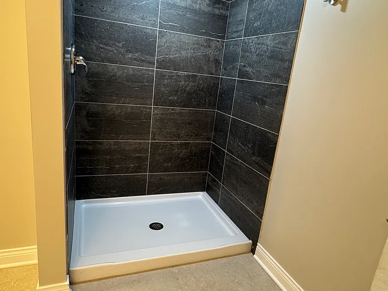 512 Yates Ave — Photo 18