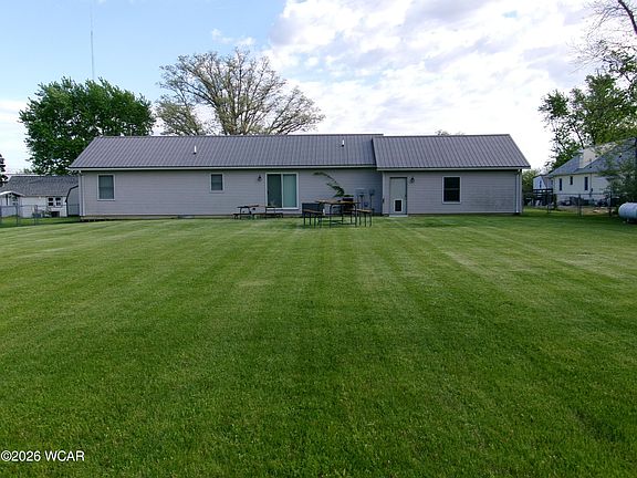 2nd image of 2407 E Breese Rd