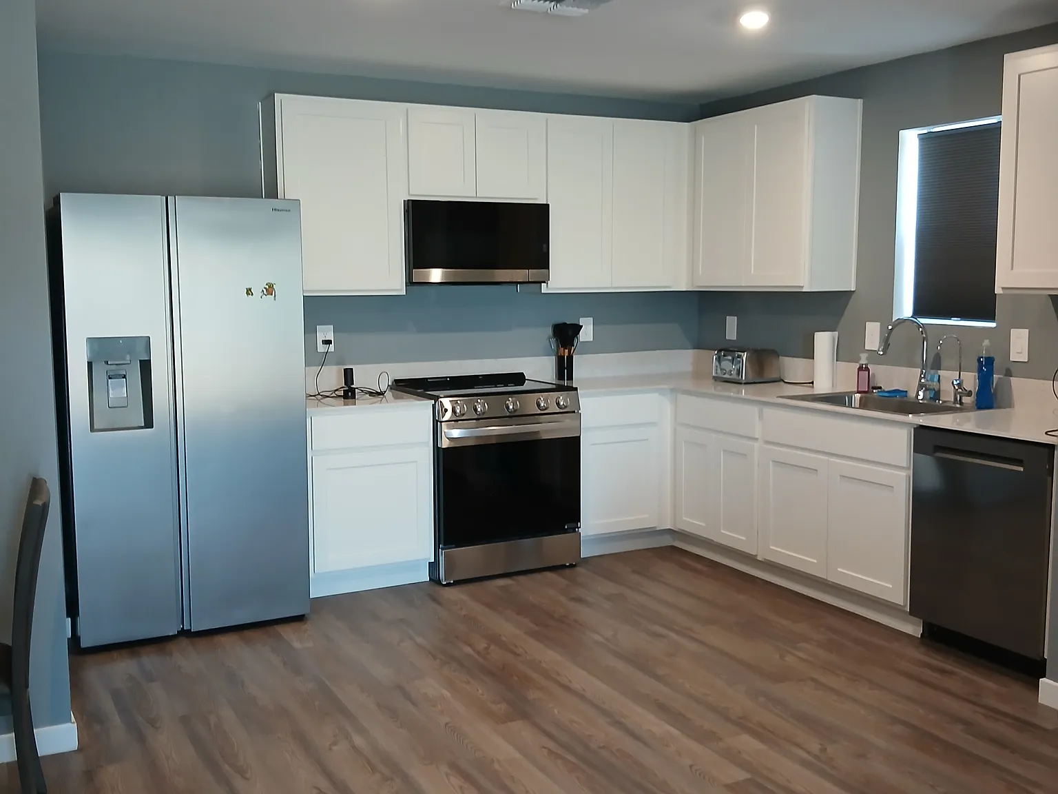 3 bed, 1290 sqft, $2,600 — Photo 3
