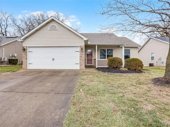 107 Bayhill Blvd, Glen Carbon, IL 62034