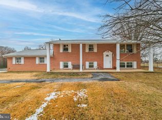 8137 Summit Point Rd, Charles Town, WV 25414